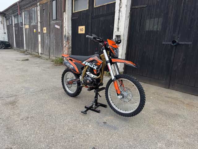 Enduro Asix XB88 250cm3 0 kilometrov