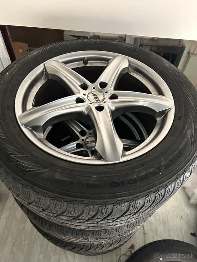 Nokian 255/55 R19 zimne Range Rover