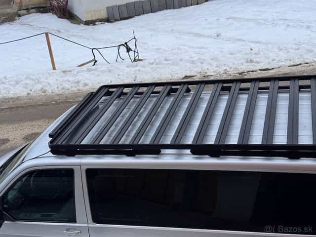 Strešný nosič FRONT RUNNER + Lightbar pre T5 Long