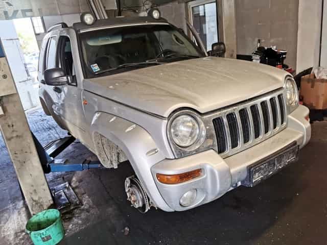 predam diely na Jeep cherokee 2.5 crd sport 105kw 2004 5r je