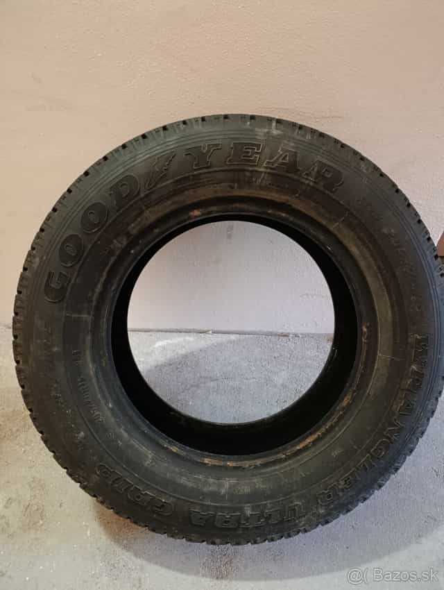 Pneu 205/70 R15