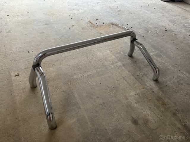 Nerezový rám na korbu