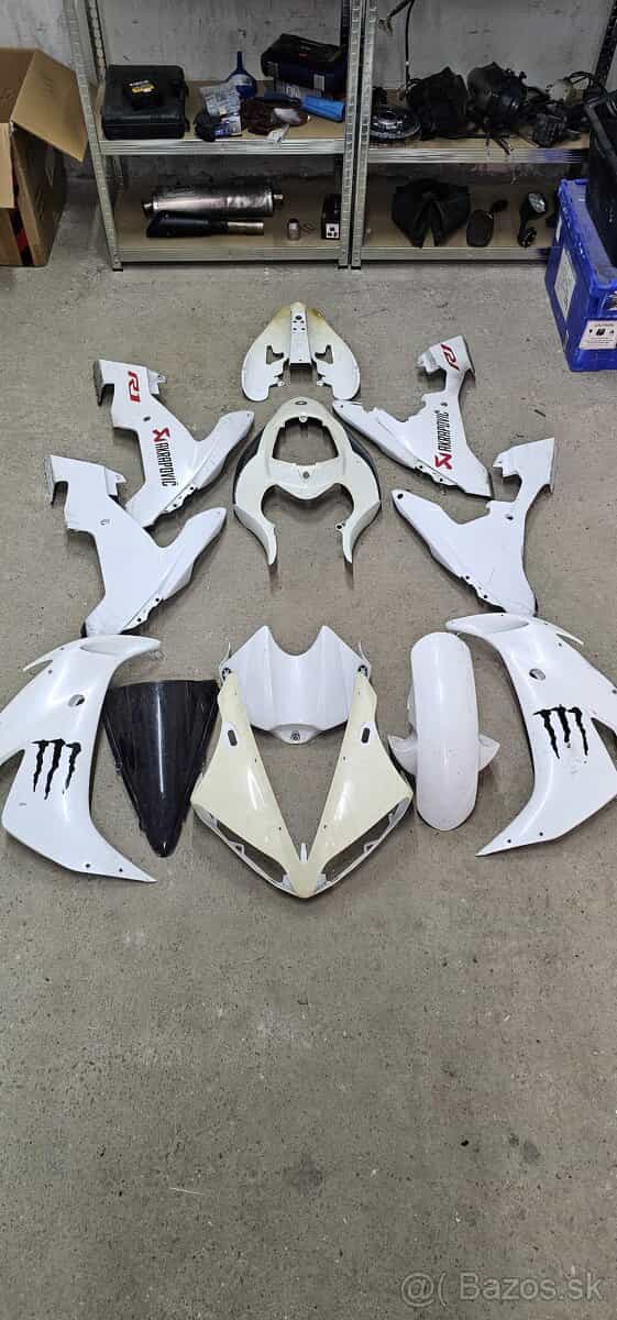 Yamaha R1 2004-2006 (rn12)