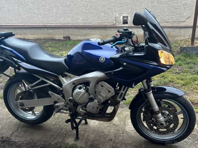 YAMAHA FZ6 FAZER r.v 2004