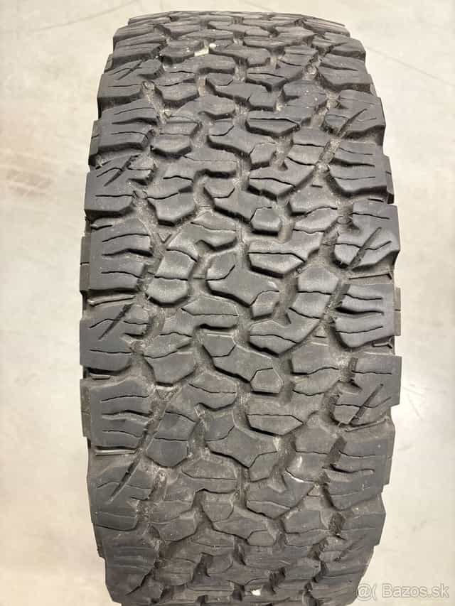 Predam pneumatiky BF Goodrich 265/60 R18