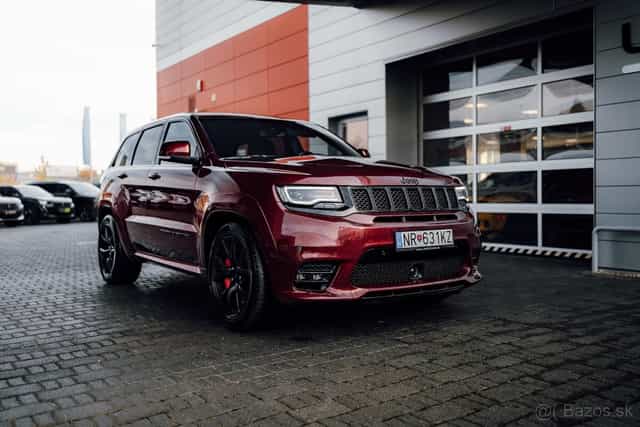 JEEP GRAND CHEROKEE SRT 6.4 HEMI V8
