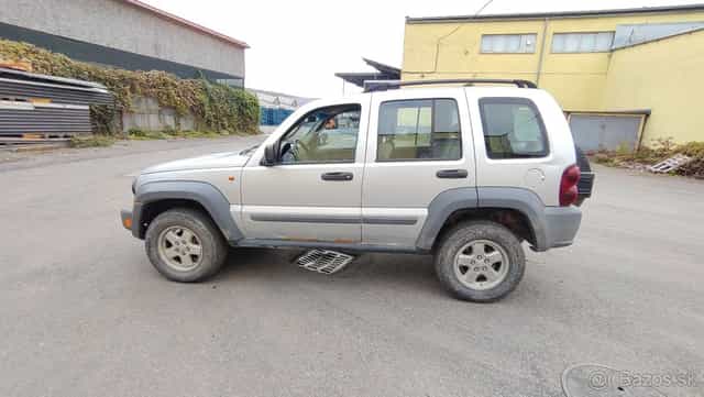 Predám Jeep Cherokee KJ 2.8 CRDi 120KW Manuál 6st