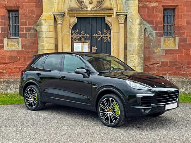 PORSCHE CAYENNE S E-HYBIRD PLATINUM – 416PS – 4x4