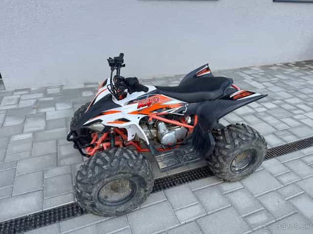 Detská štvorkolka KAYO 110 s príslušenstvom