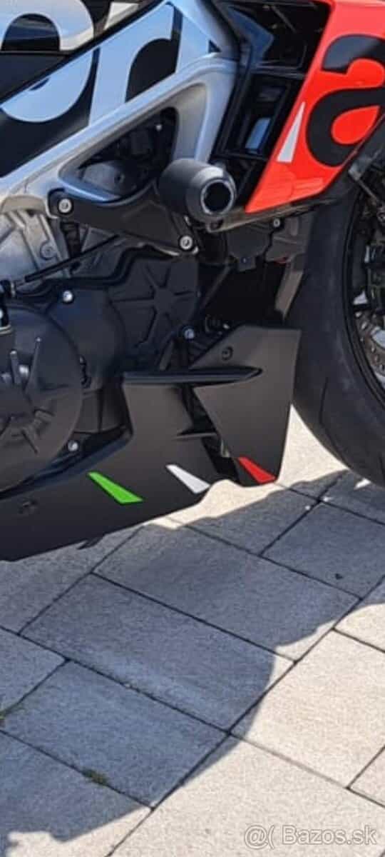 Predam spodne kapoty na aprilia Tuono 2024