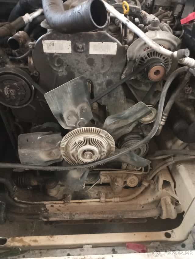 Rozpredám motor, prevodovku Jeep Cherokee KJ 2.5