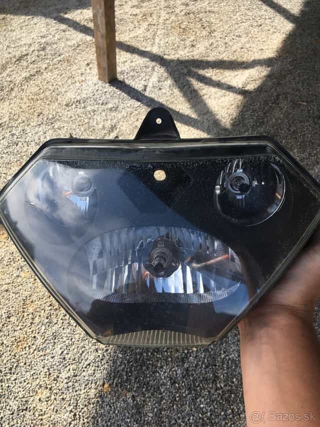 Predné svetlo aprilia tuono