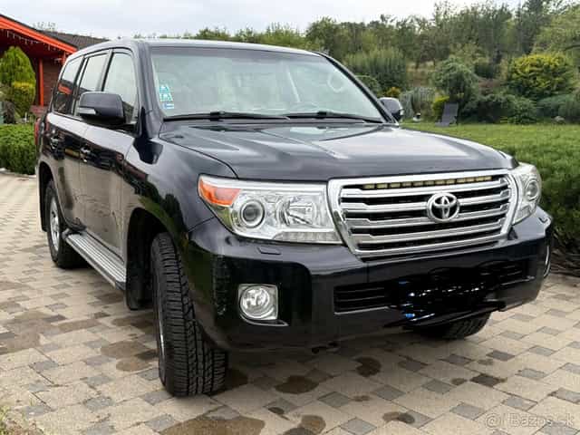 Toyota Land Cruiser V8 200