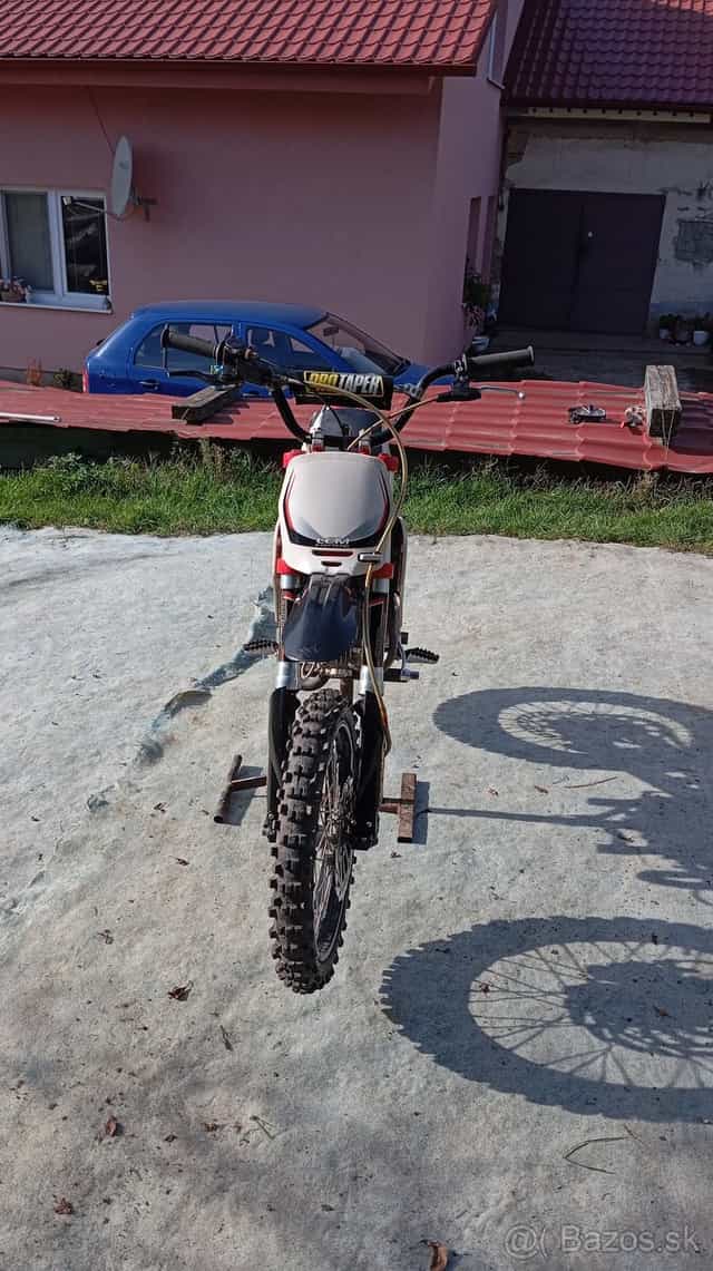 Závodný Pitbike yx 150