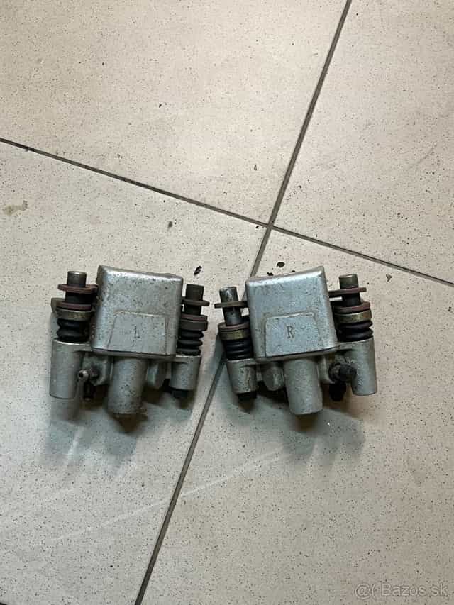 Predne brzdové strmene na cf moto x8