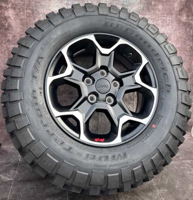 Originální alu kola Jeep 255/75/17