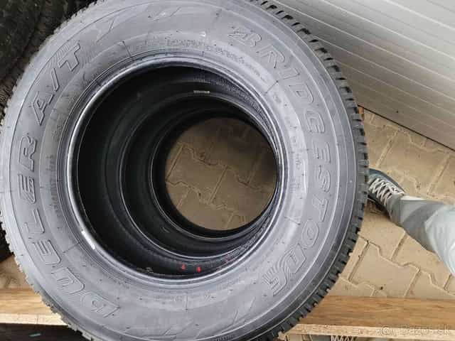 Predám nové celoročné pneumatiky 4 ks