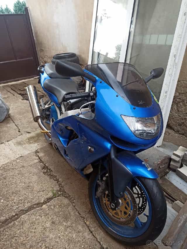 Kawasaki zx9 rok 99