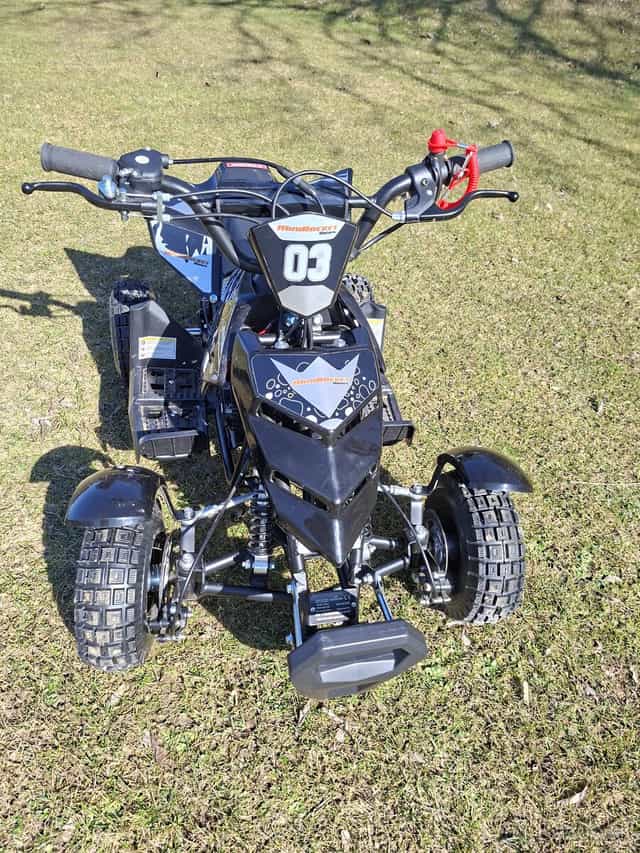 Detska benzinova štvorkolka