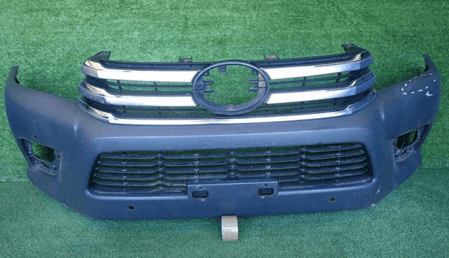 toyota hilux nárazník 2015+