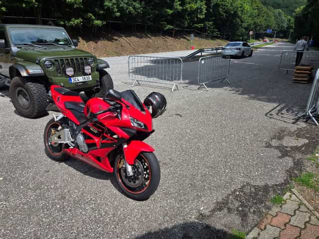 Predam Hondu CBR 600rr