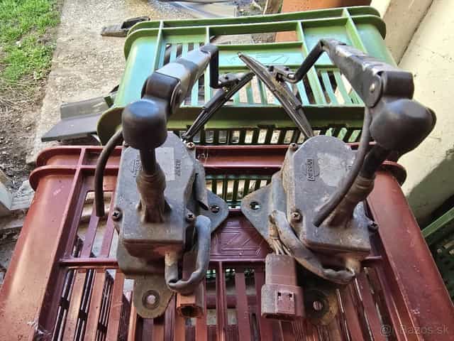 Stierače svetlometov Nissan Patrol Y60