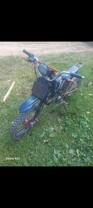 De vanzare cross și scuter