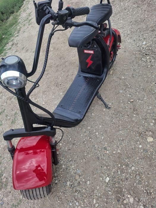 Vând acute electric city coco