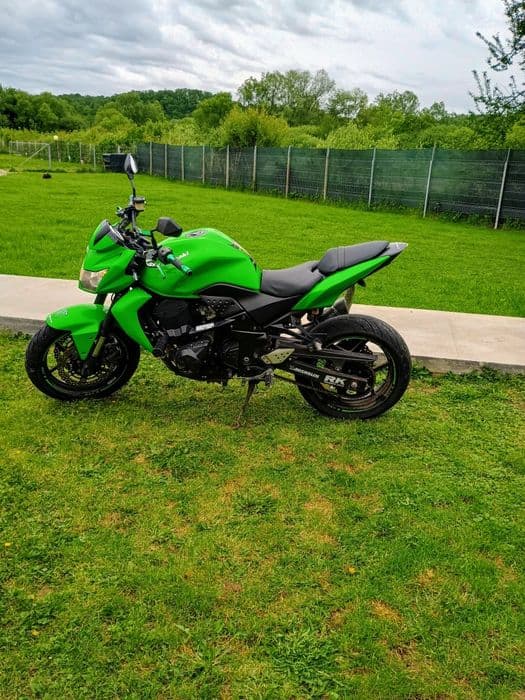 Vând Kawasaki  z750
