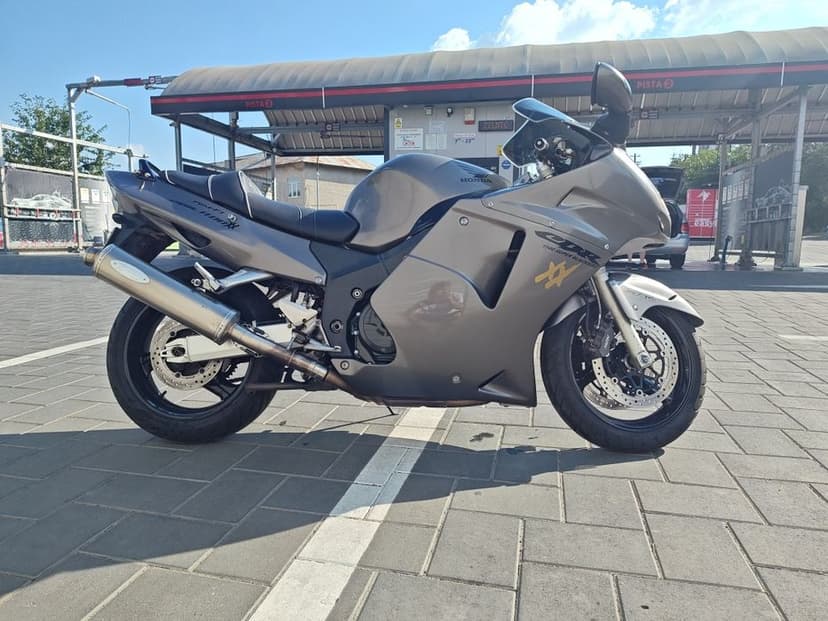 Vând Honda CBR 1100 XX