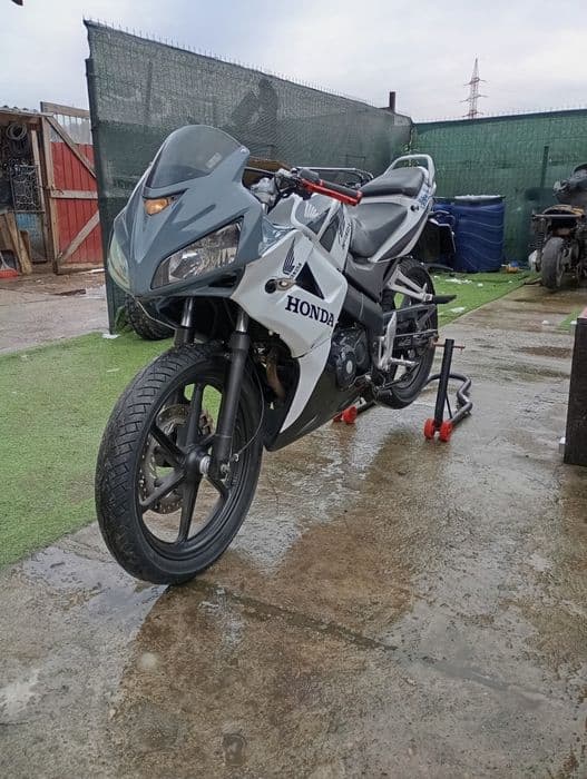 Vând Honda cbr 125 R injecție !!!