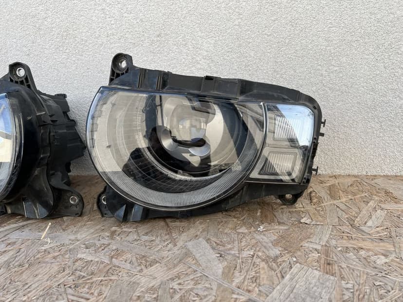 SET Far stanga dreapta Land Rover Defender Full LED Originale Europa