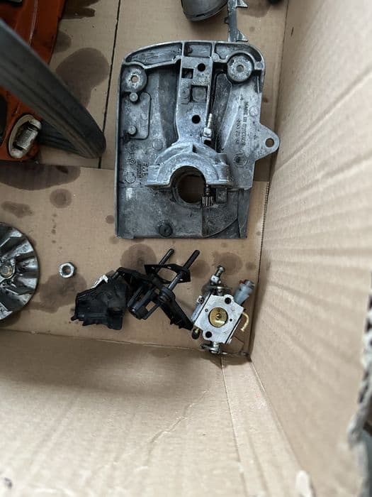 Vand sau schimb piese drujba de o mana Husqvarna 338,toate piesele 250