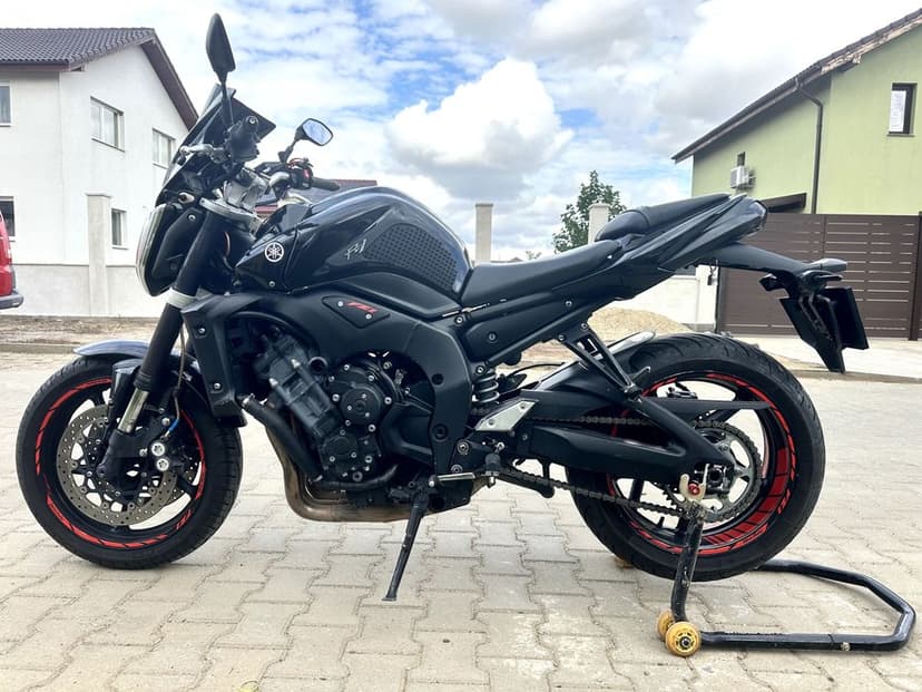 Vand Motocicleta Yamaha FZ1