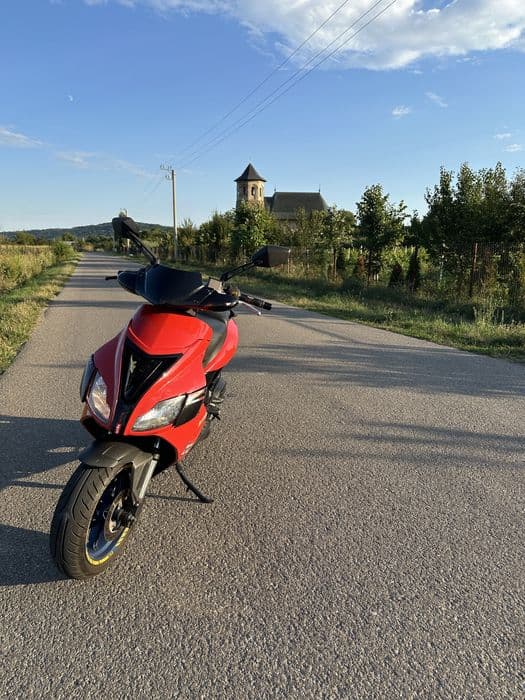 Scuter aprilia sr 50