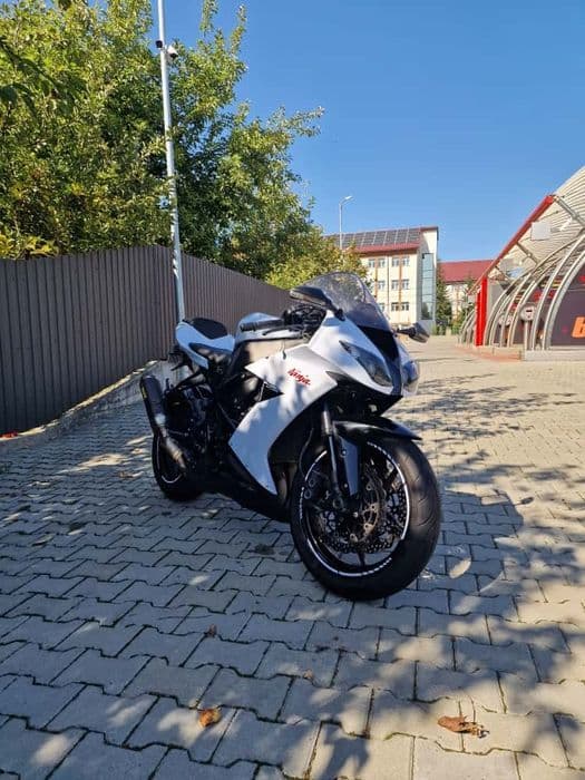 Vând Kawasaki  Ninja  Zx10r