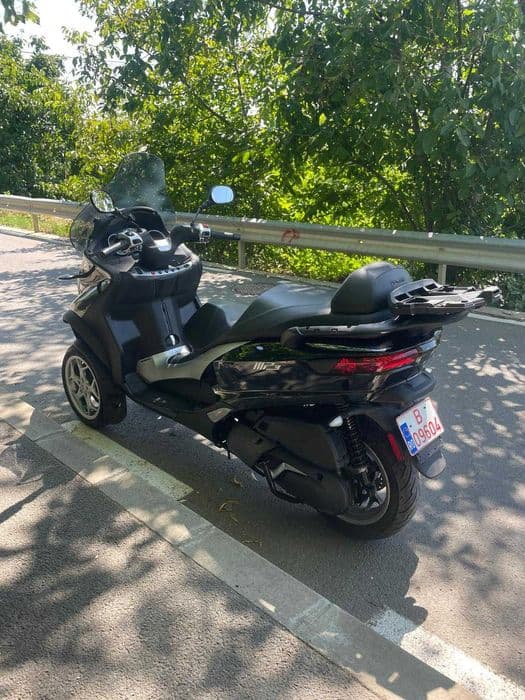 Piaggio Mp3 400 / 2021 / ABS/ASR    3600 euro + TVA Deductibil