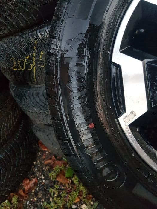 Jante nissan navara 6x114,3 pe 18 si anv.m+s continental 255/60r18