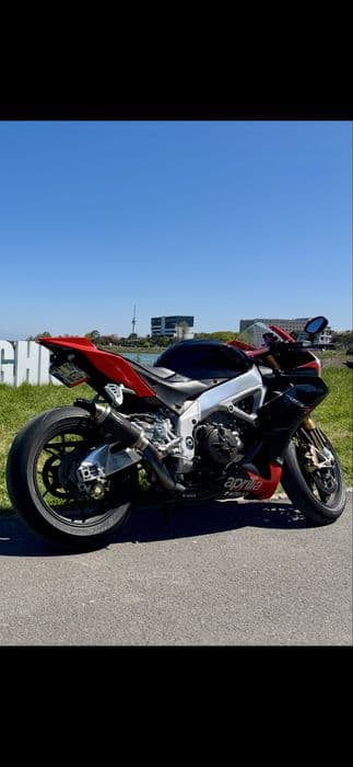 Aprilia rsv4 Factory APRC