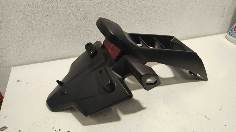 Capace motor parbriz scarite Yamaha Fz1 Fazer 2006+