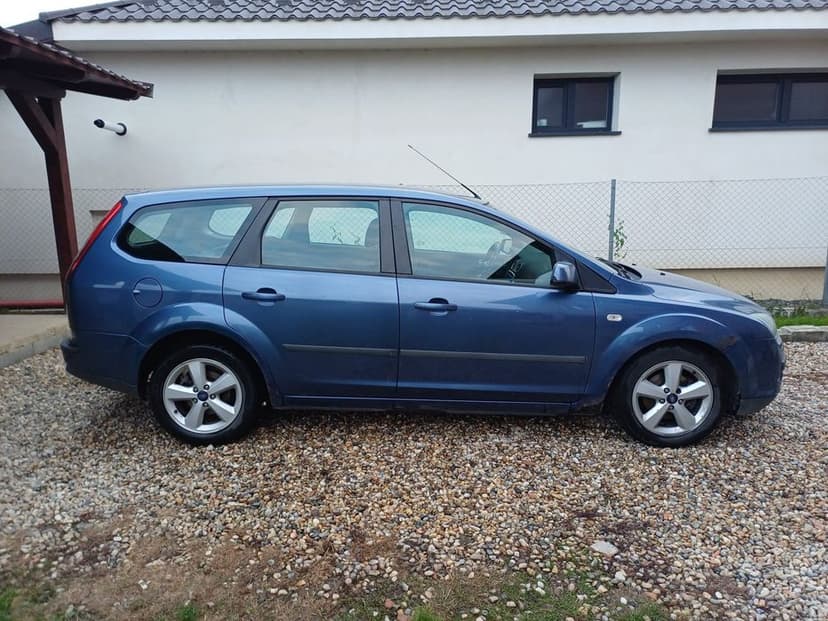 Vând Ford Focus 2005 sau schimb pe motocicleta sau atv