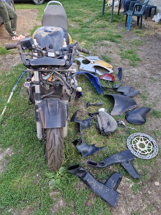 Vand Piese Honda CBR 600 F4    2000