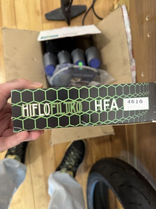 Consumabile Yamaha R6 2001