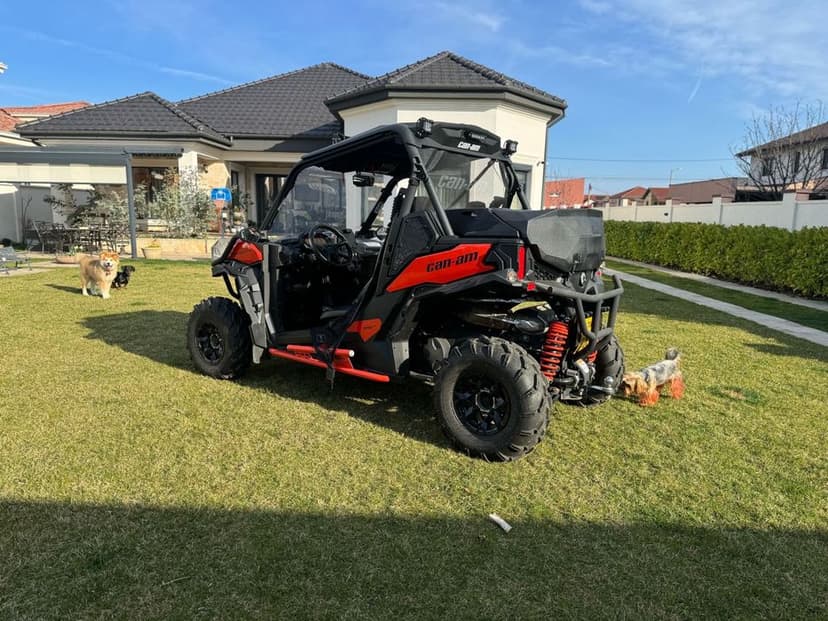 Buggy Can-Am Mavrik Trail 800