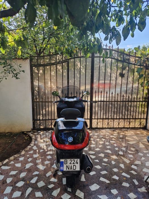 Piaggio x-evo 125 cm³