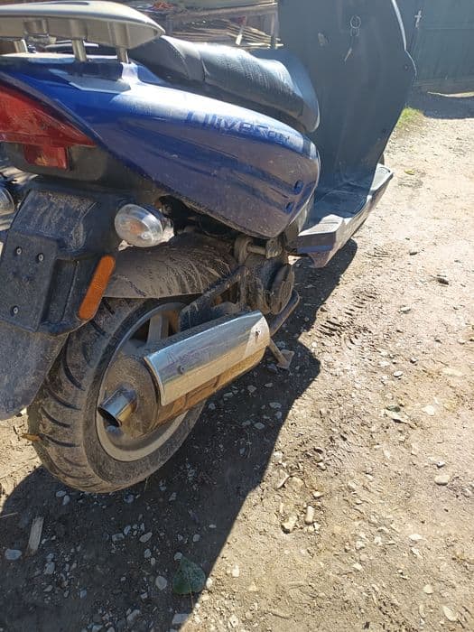 Vând scuter 49 CC in stare foarte buna de funcționare cu acte
