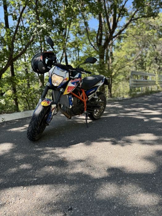 KTM Duke 690 – putere pură, distracție garantată