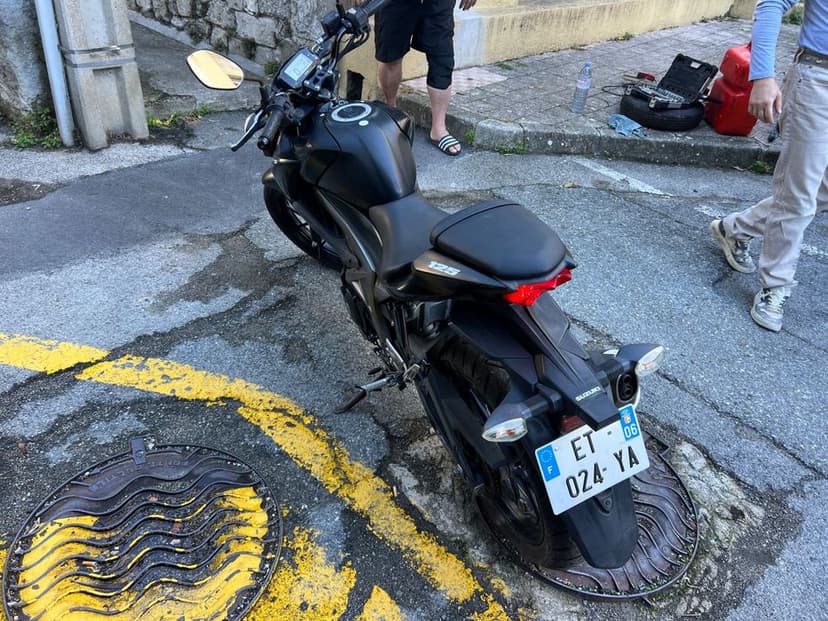 Motocicletă Suzuki gsx-s 125 A1 (16ani)