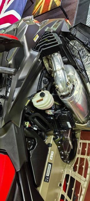 Snowmobil Ski Doo Summit X 850 Turbo