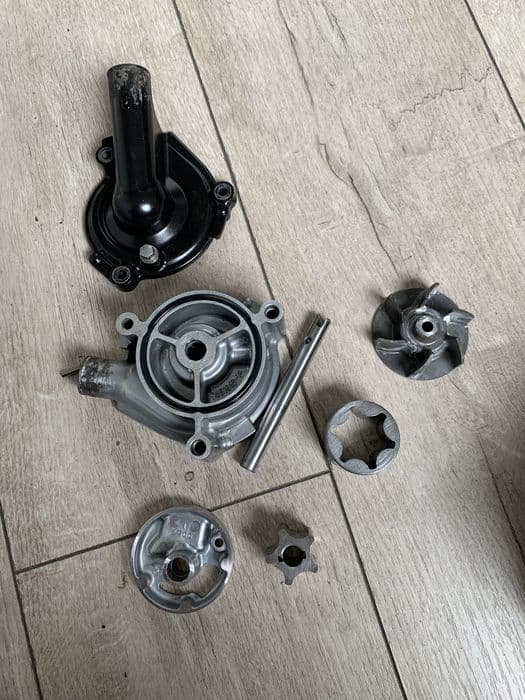 Diverse piese Kawasaki ZX6R 2013+